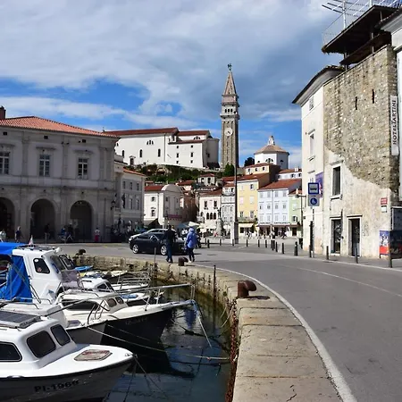 Rosso Piran. Апартаменты Пиран