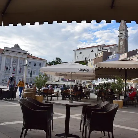 Rosso Piran. * Piran